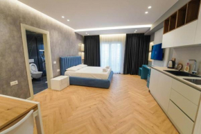 2 Steps from city center apt 3 4